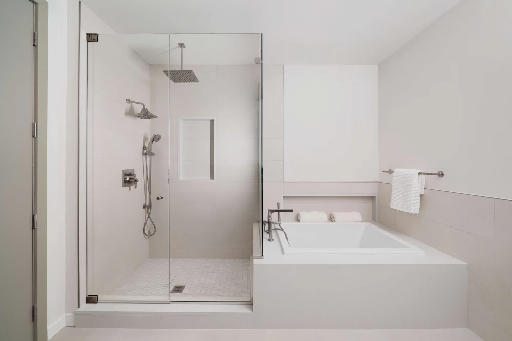 [primiary_bathroom]
